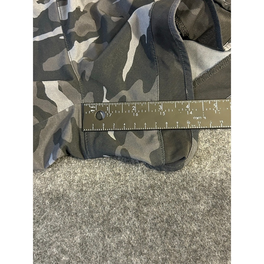 Athleta Black and Gray Camo‎ Breathable Mesh Racer Run Short 4" Size XXSmall - Picture 3 of 9